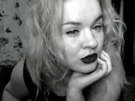 Please come in and join up with online webcam for a good time